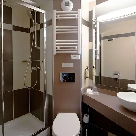 Western L'atelier 117 Hotel 3*