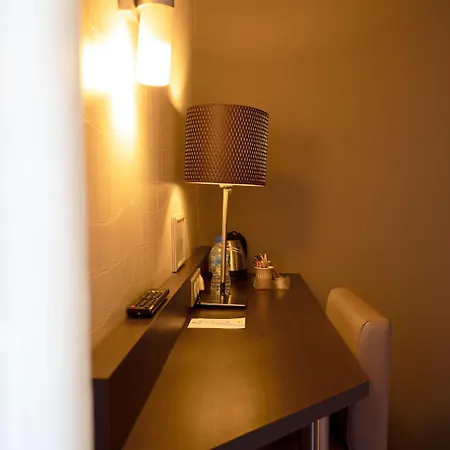 Western L'atelier 117 Hotel